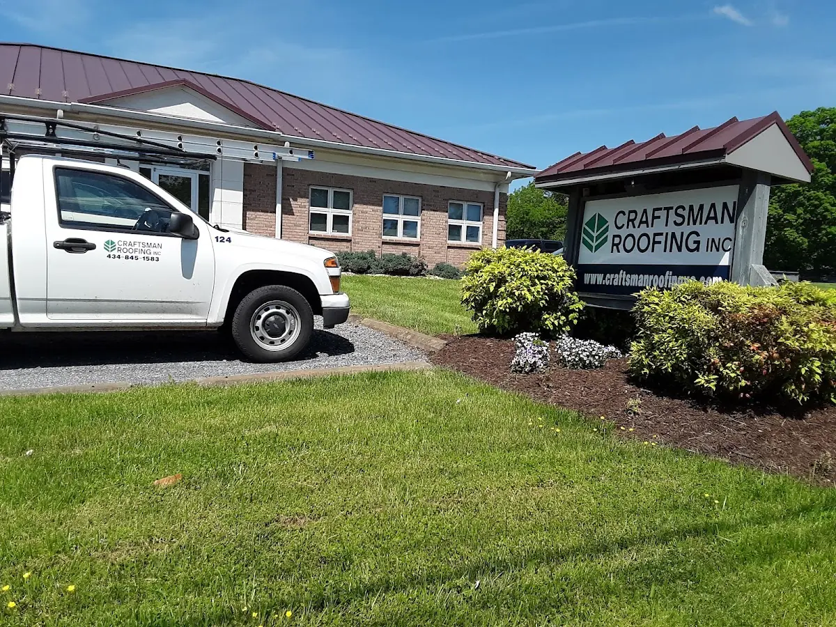 Quality Gutter & Downspout Repair by experienced craftsmen in Historic Hyde Park North